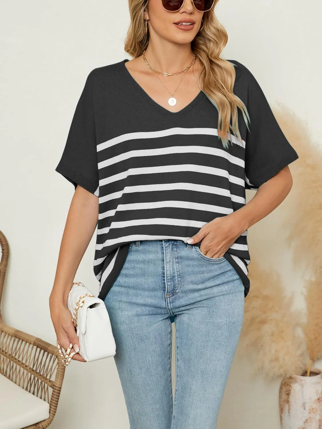 iChunhua Oversized T Shirts for Women Striped V-Neck Short Sleeve Casual Tee Summer Knit Sweater Tops